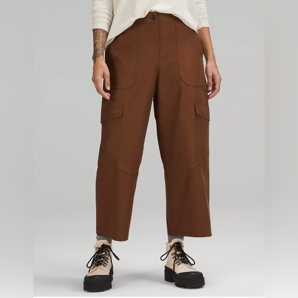 Lululemon Utilitech Cargo Pocket High-Rise Cropped Pant